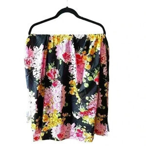 Chadwick’s 100% cotton scarf Pareo./ wrap. Beautiful‎ floral on black background